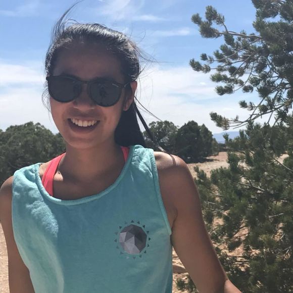 Meet your Posher, Zoe - Picture 1 of 1